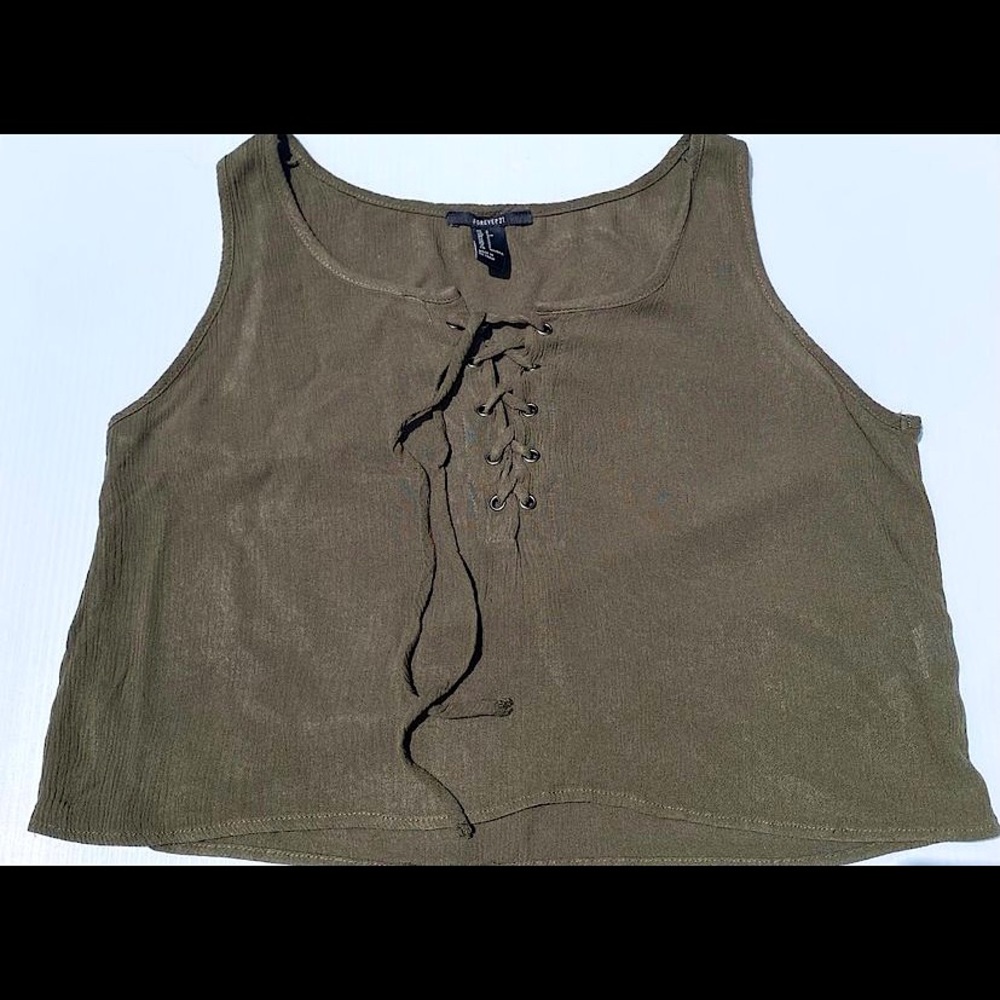 olive green crop top!
